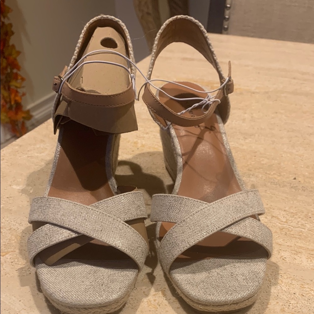 Lucky brand Stylish Beige Wedge Sandals